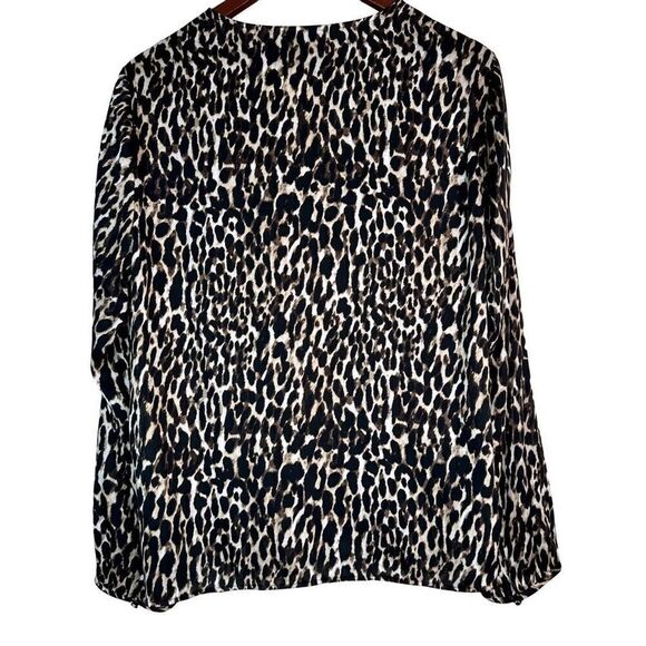 Banana Republic Satin Cheetah Print Vneck Blouse Pleated Shoulders Womens Large - Picture 2 of 9
